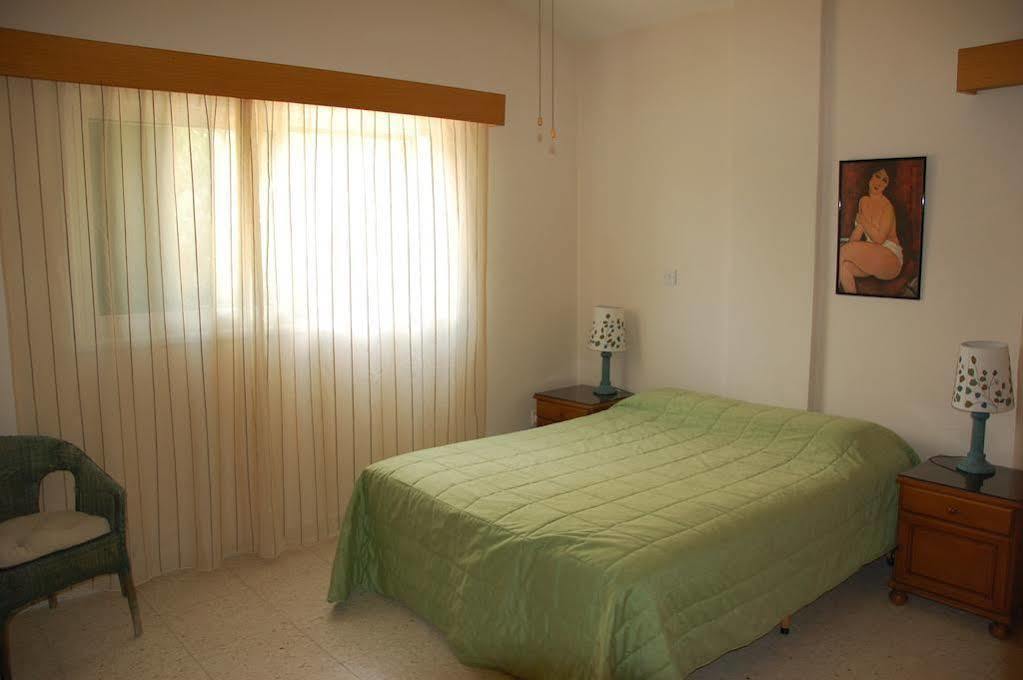 Villa Chrysanthia Polis Bagian luar foto